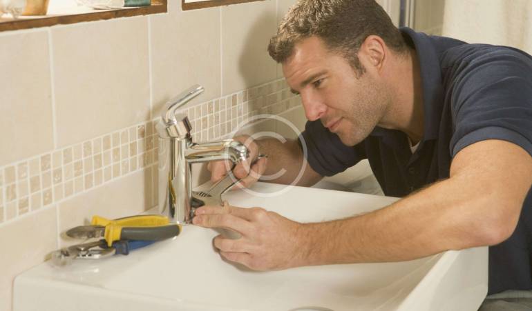 Got a leak? Hire an experienced plumber